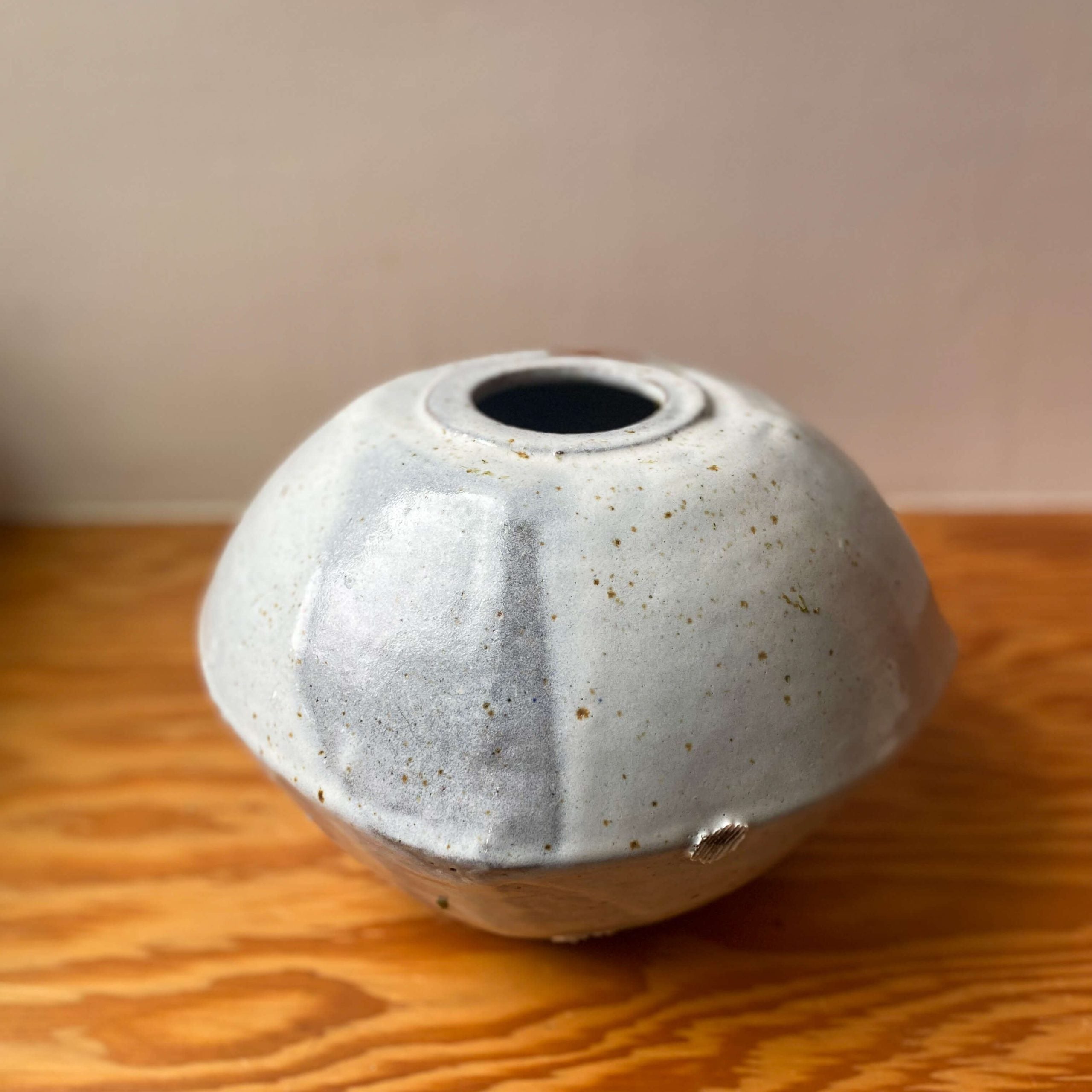 Rounded Box Vase image 3