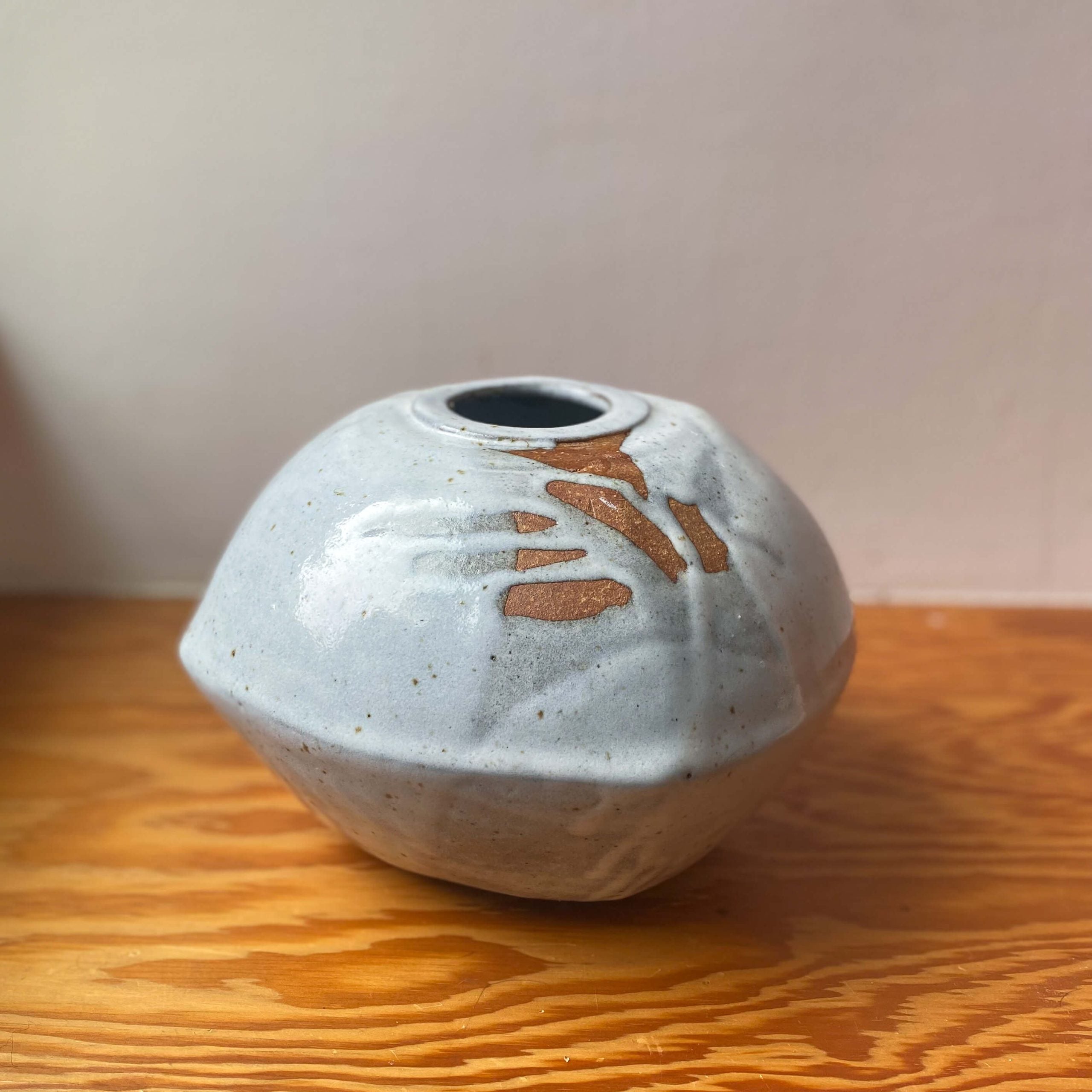 Rounded Box Vase image 2
