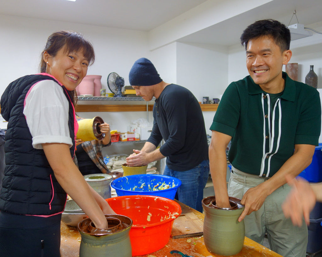 inferment fermented food in water-seal ceramic crock workshop